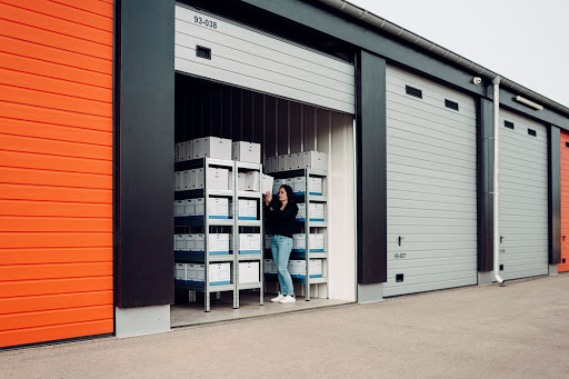 Découvrez nos box de stockage et locaux d'activités à louer à Saint-Quentin-Fallavier. À partir de 28m²